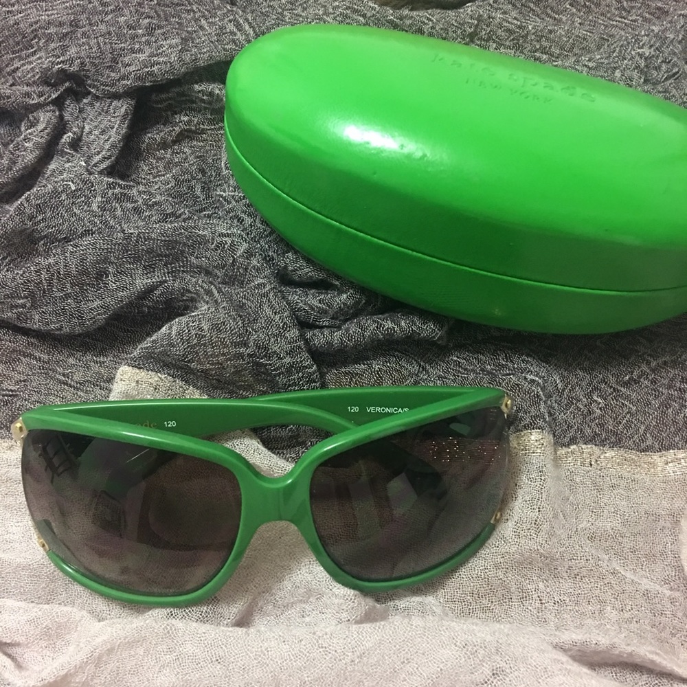 🎉💚 Kate Spade Cut Out Temple Sunglasses